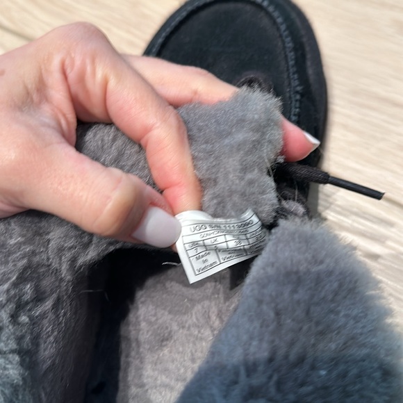 Black Ugg ankle boots - Picture 7 of 8